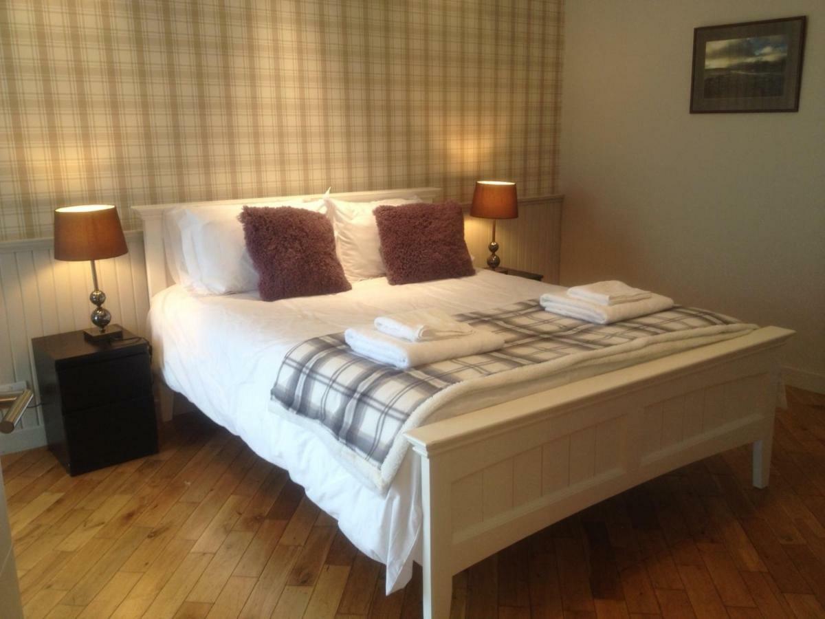 The Commodore Apartment Saint Marys ภายนอก รูปภาพ