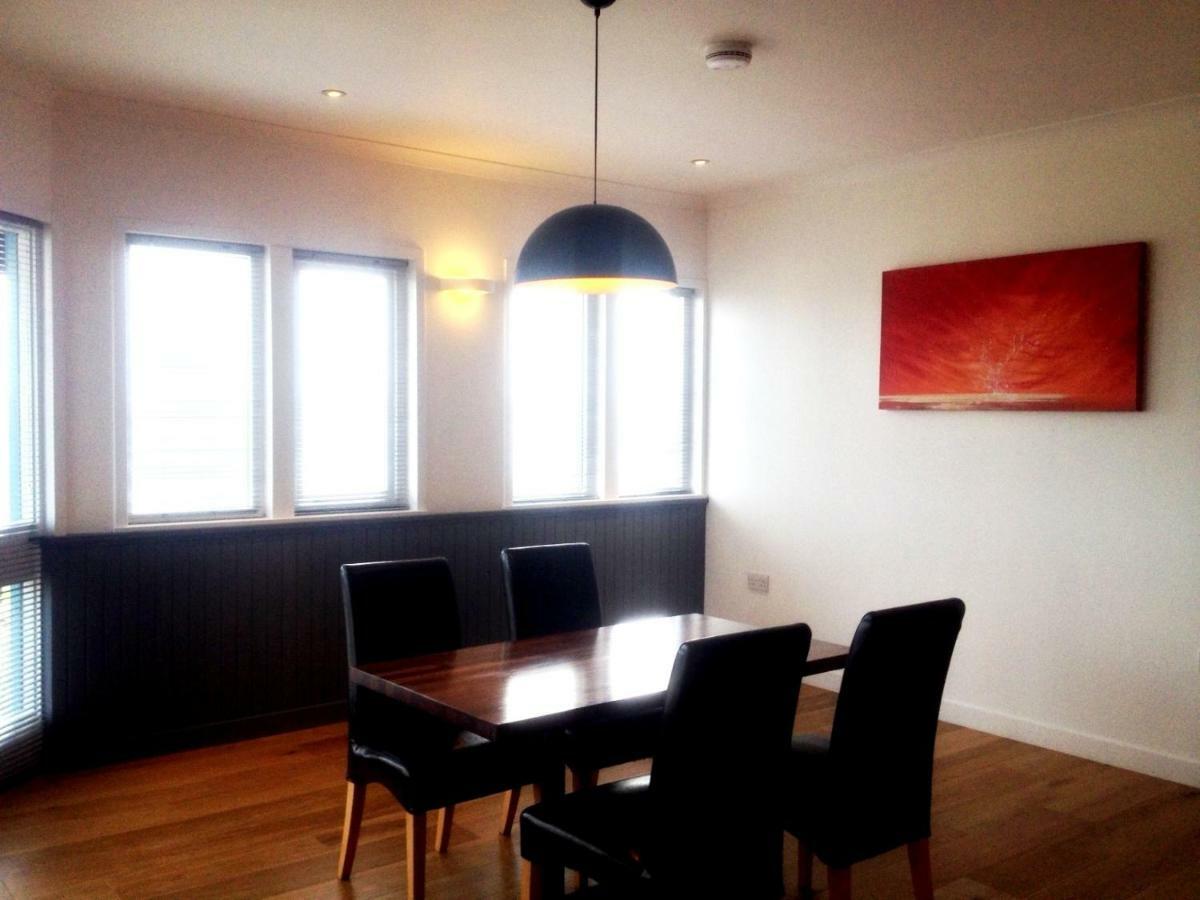 The Commodore Apartment Saint Marys ภายนอก รูปภาพ
